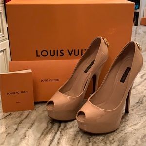Louis Vuitton Oh Really pump in nude 36-worn once!